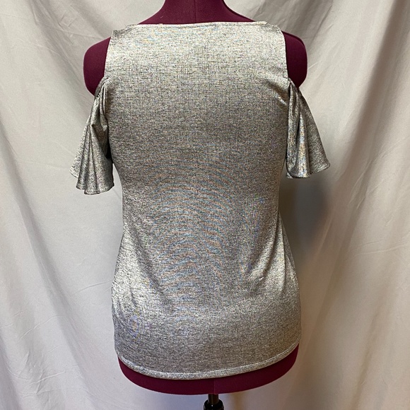 Philosophy Republic Clothing cold shoulder top - Picture 3 of 7